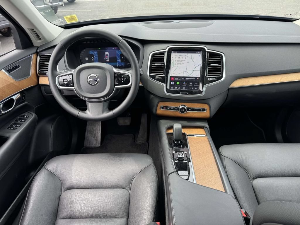 Certified 2025 Volvo XC90 B6 Plus w/ Protection Package Premier AWD/4WD image 11