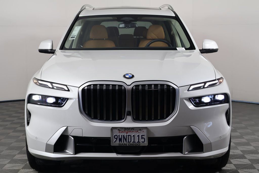 Used 2026 BMW X7 xDrive40i w/ Premium Package image 2