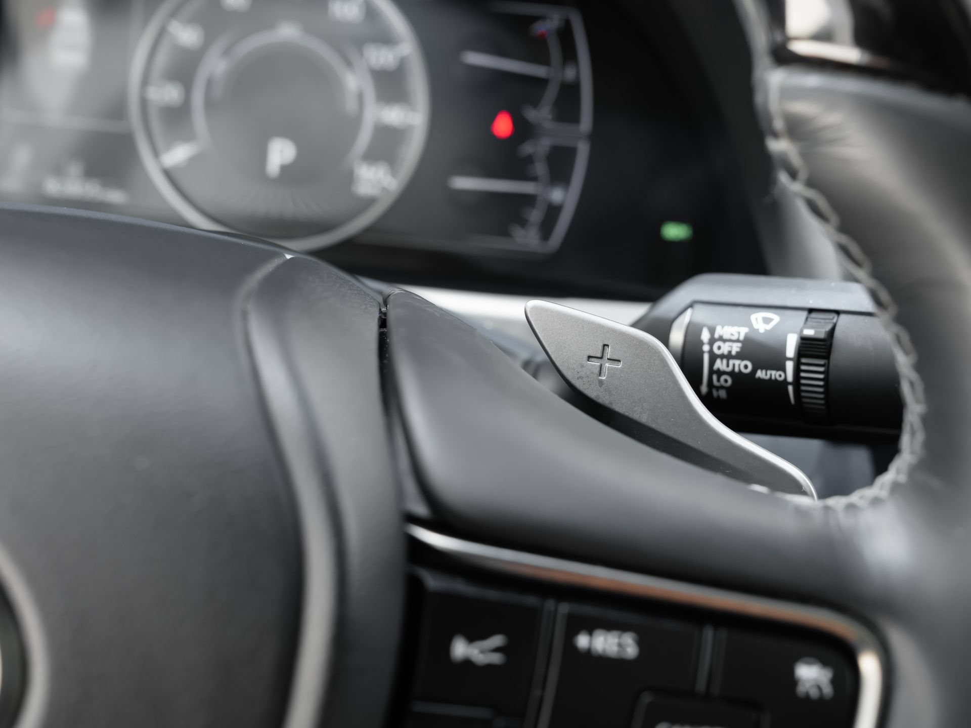 Used 2020 Lexus ES 300h w/ Premium Package FWD image 21