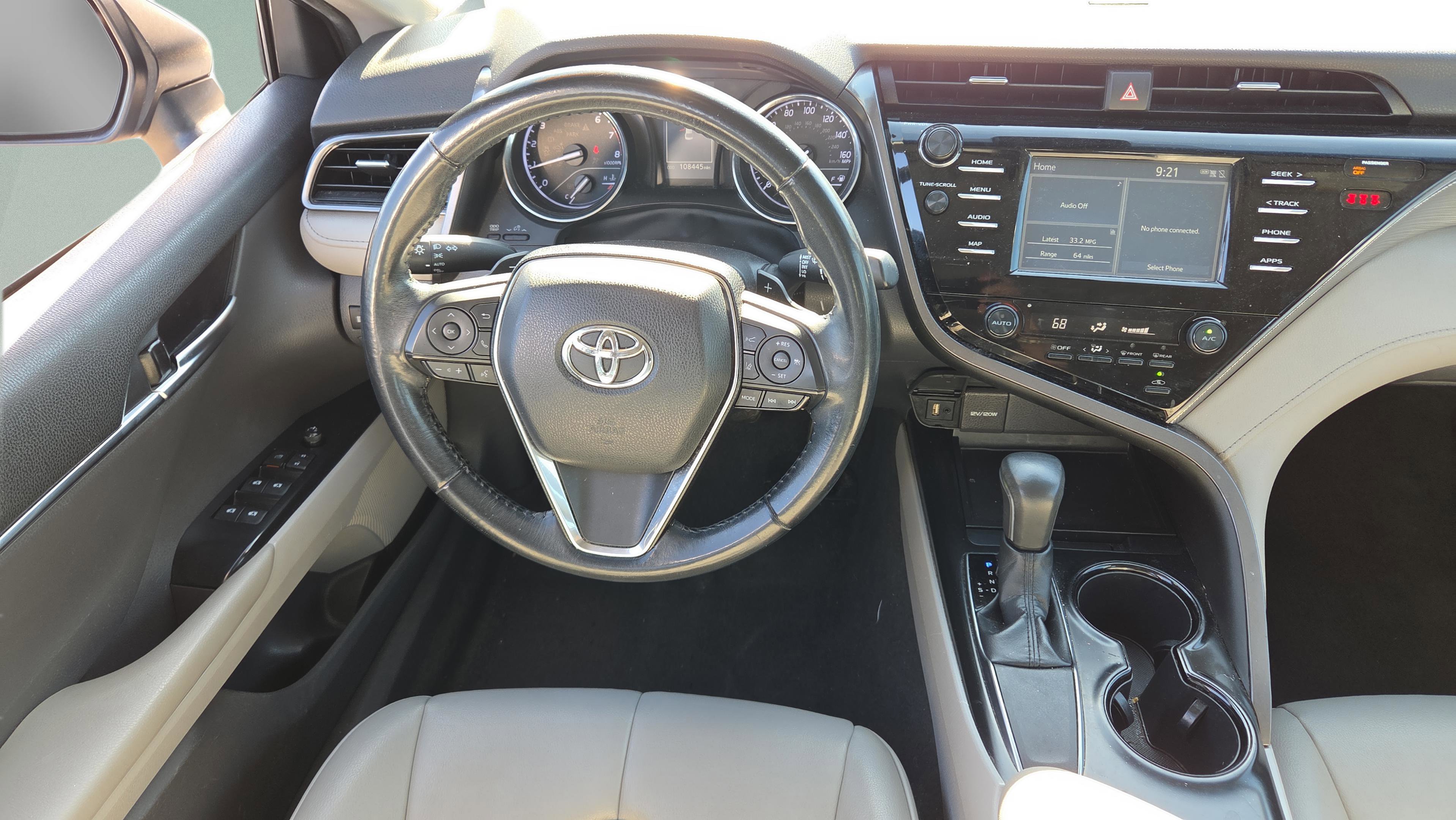 Used 2019 Toyota Camry SE FWD image 11