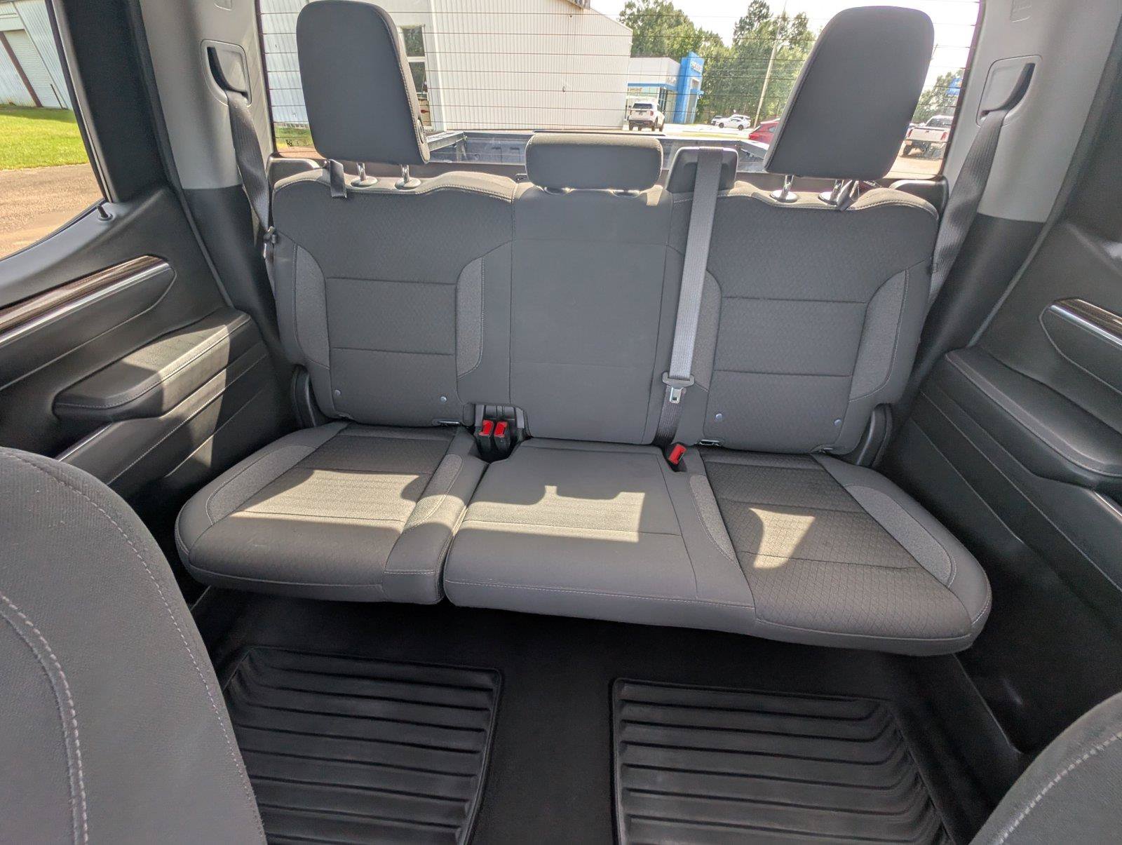 Used 2025 Chevrolet Silverado 1500 LT AWD/4WD image 35