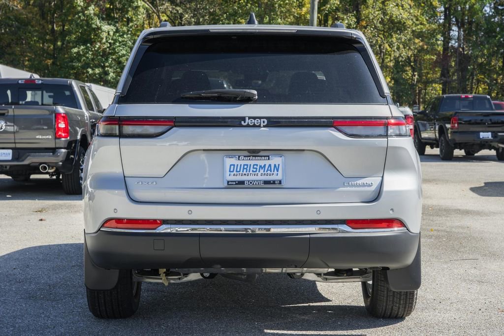 New 2025 Jeep Grand Cherokee Laredo X w/ Luxury Tech Group I image 5