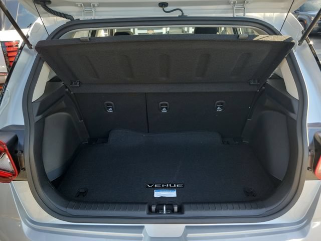 New 2026 Hyundai Venue SEL FWD image 23