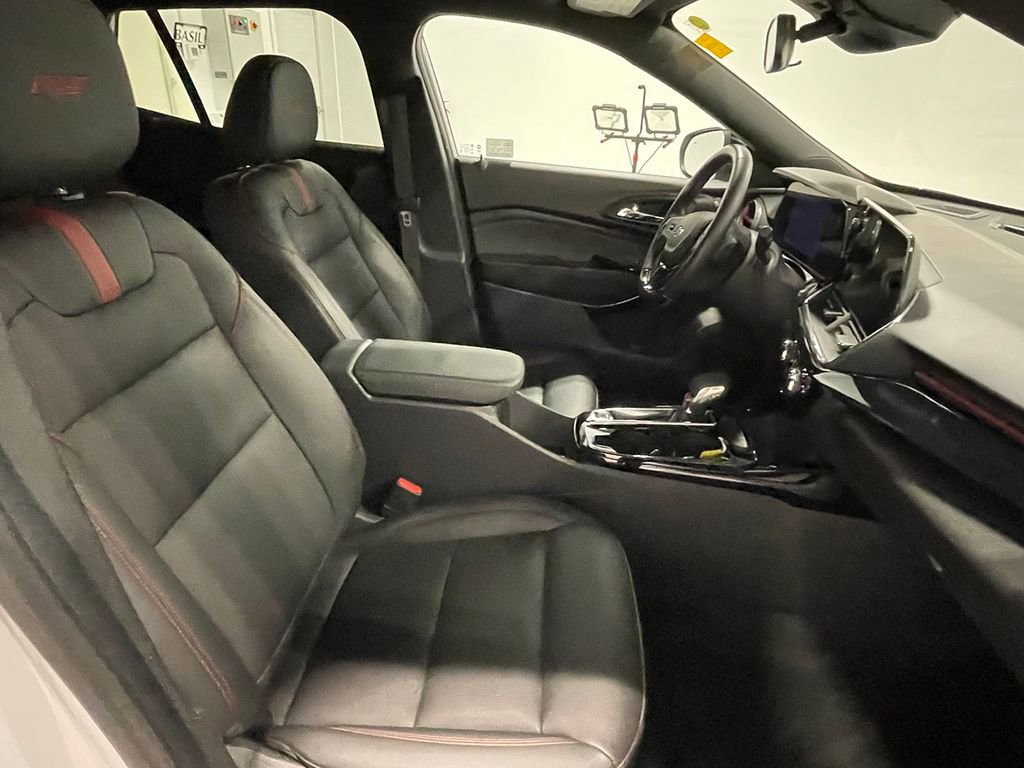 Used 2024 Chevrolet Trax RS w/ Driver Confidence Package image 26
