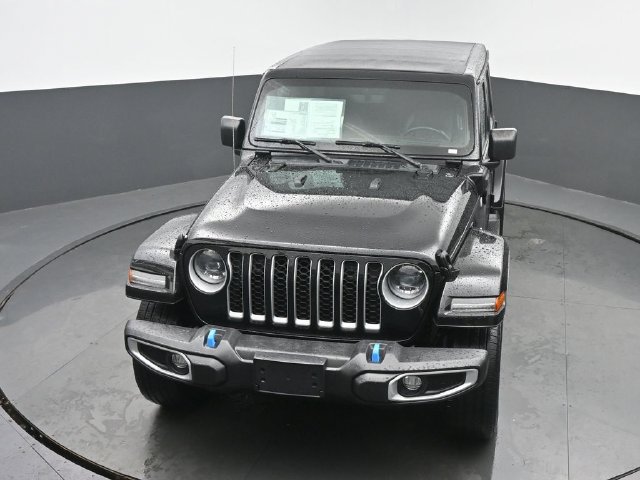 Used 2023 Jeep Wrangler Unlimited Sahara w/ Cold Weather Group AWD/4WD image 38