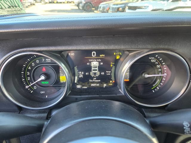 Used 2022 Jeep Wrangler Unlimited Sahara w/ Cold Weather Group AWD/4WD image 23