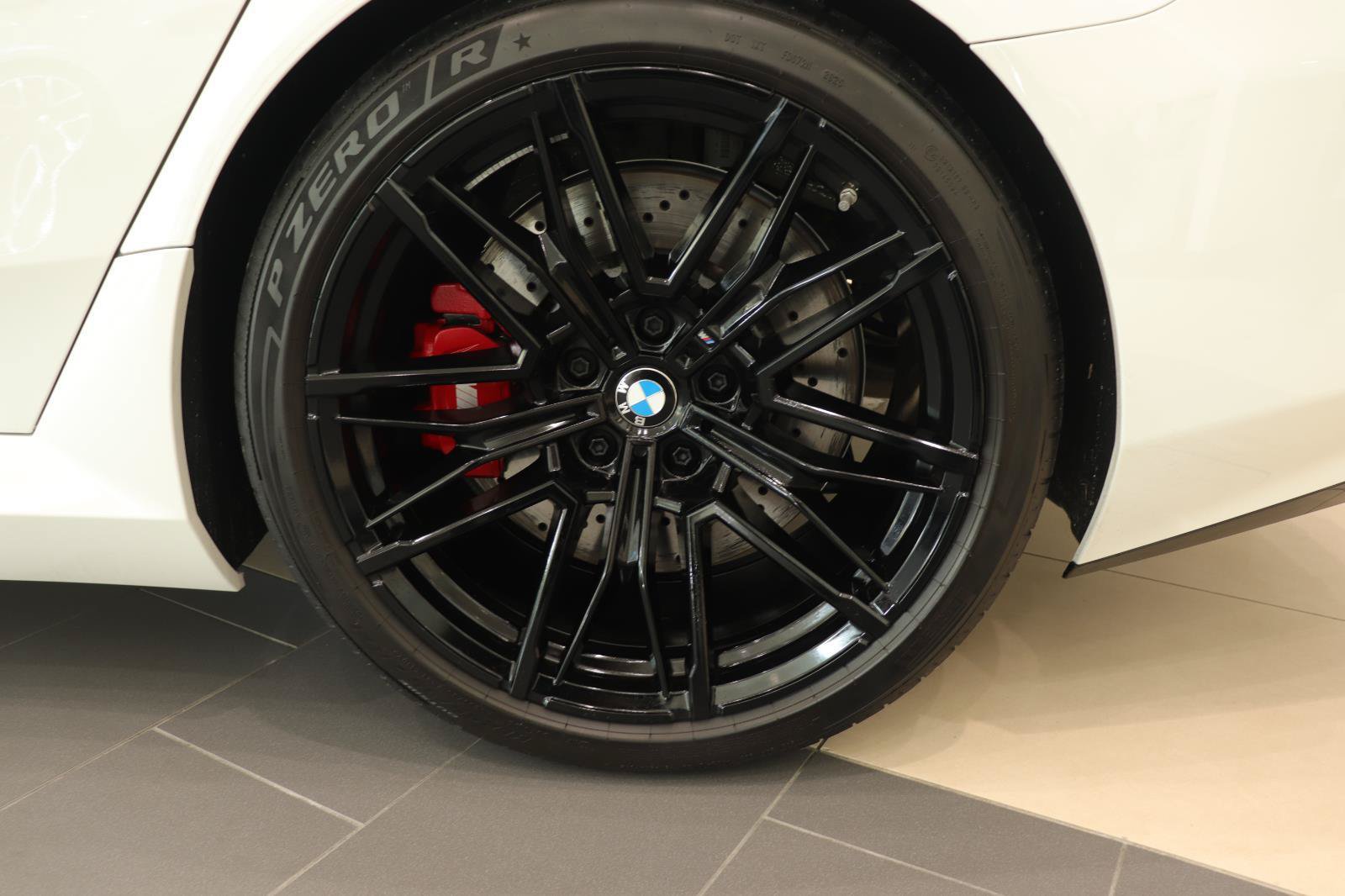 Used 2026 BMW M5 w/ Carbon Package AWD/4WD image 25