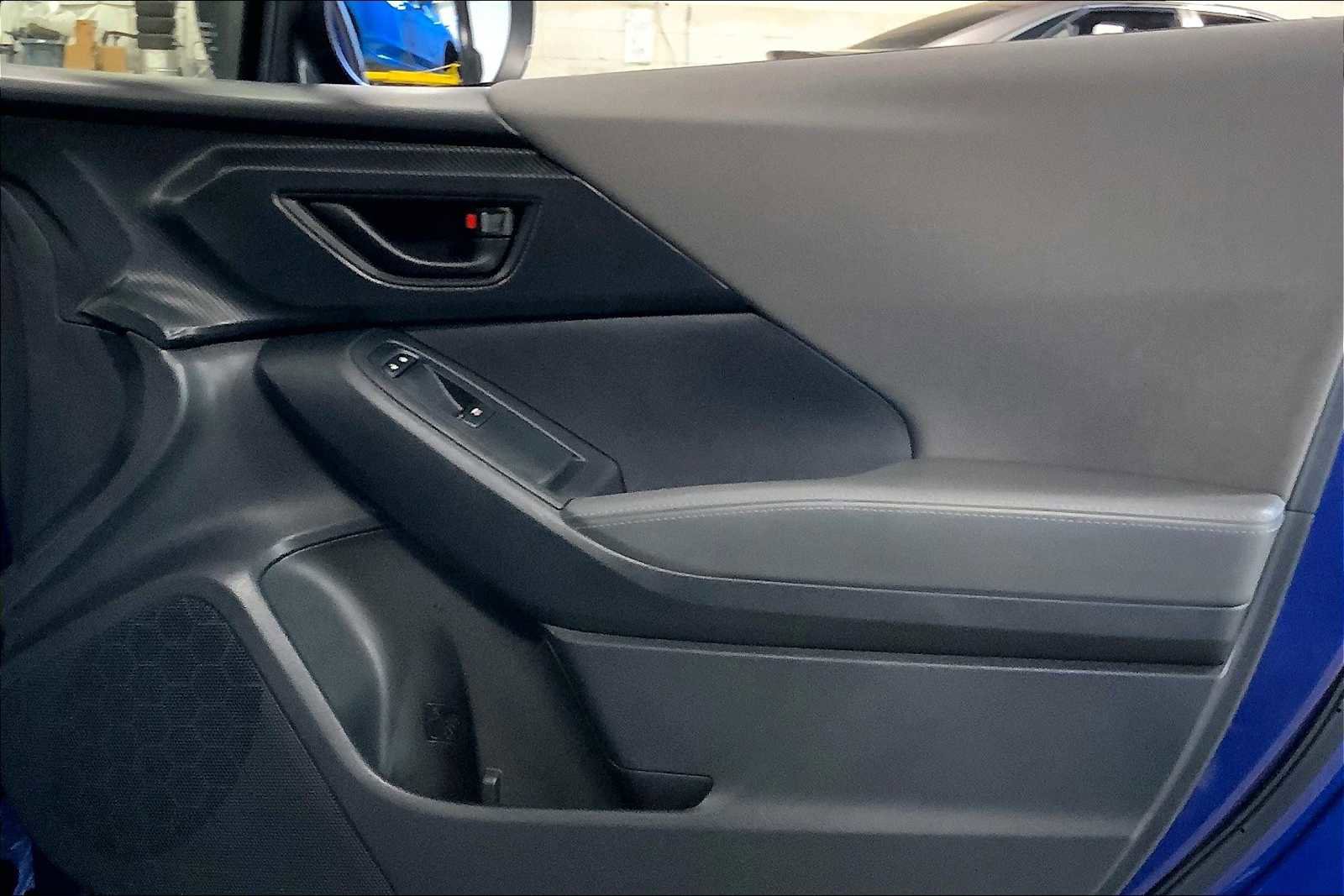 Certified 2025 Subaru Crosstrek 2.0i Premium image 24