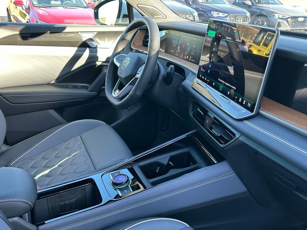 Used 2026 Volkswagen Tiguan SEL R-Line image 45