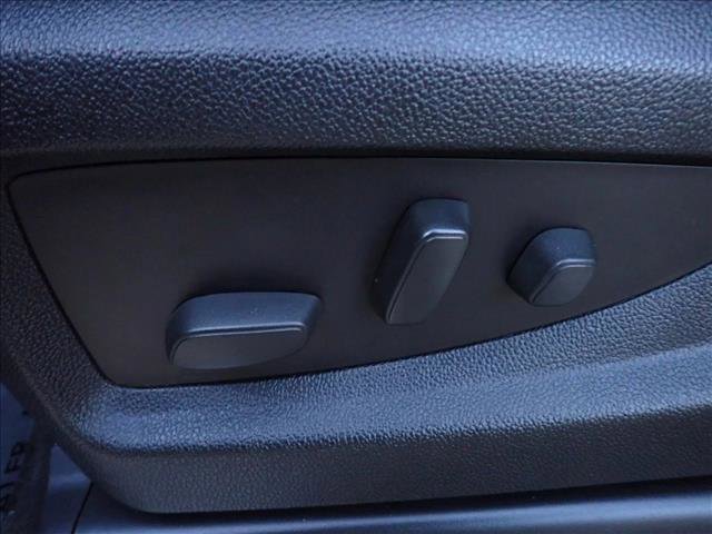 Used 2015 Chevrolet Suburban LT w/ Luxury Package image 16