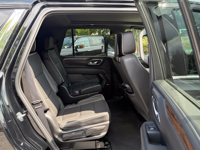 Used 2023 Chevrolet Tahoe Premier w/ Advanced Technology Package AWD/4WD image 30