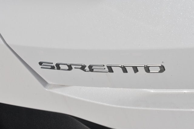 New 2026 Kia Sorento LX FWD image 15