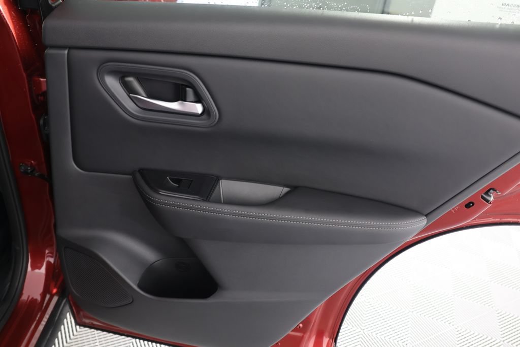 Used 2026 Nissan Rogue SV w/ Cold Weather Package FWD image 27