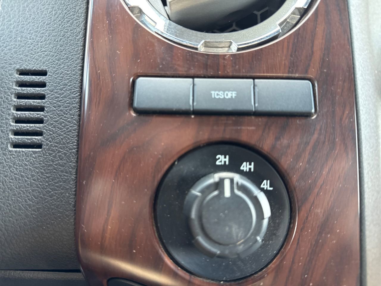 Used 2015 Ford F350 Lariat w/ Lariat Ultimate Package image 24