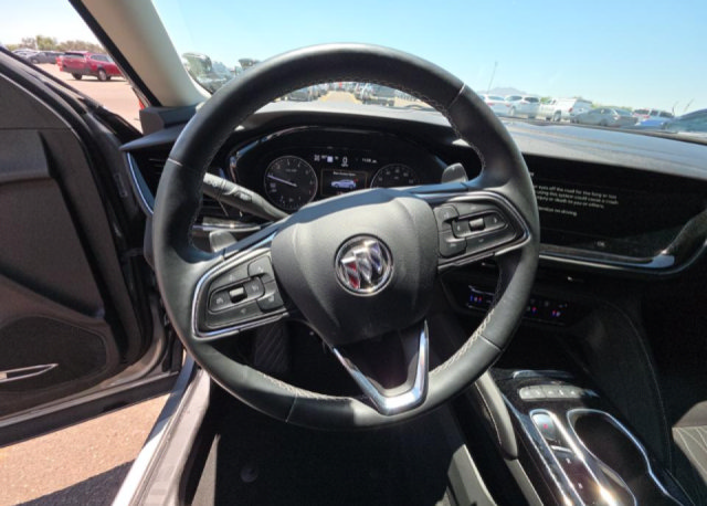 Used 2023 Buick Envision Avenir AWD/4WD image 9