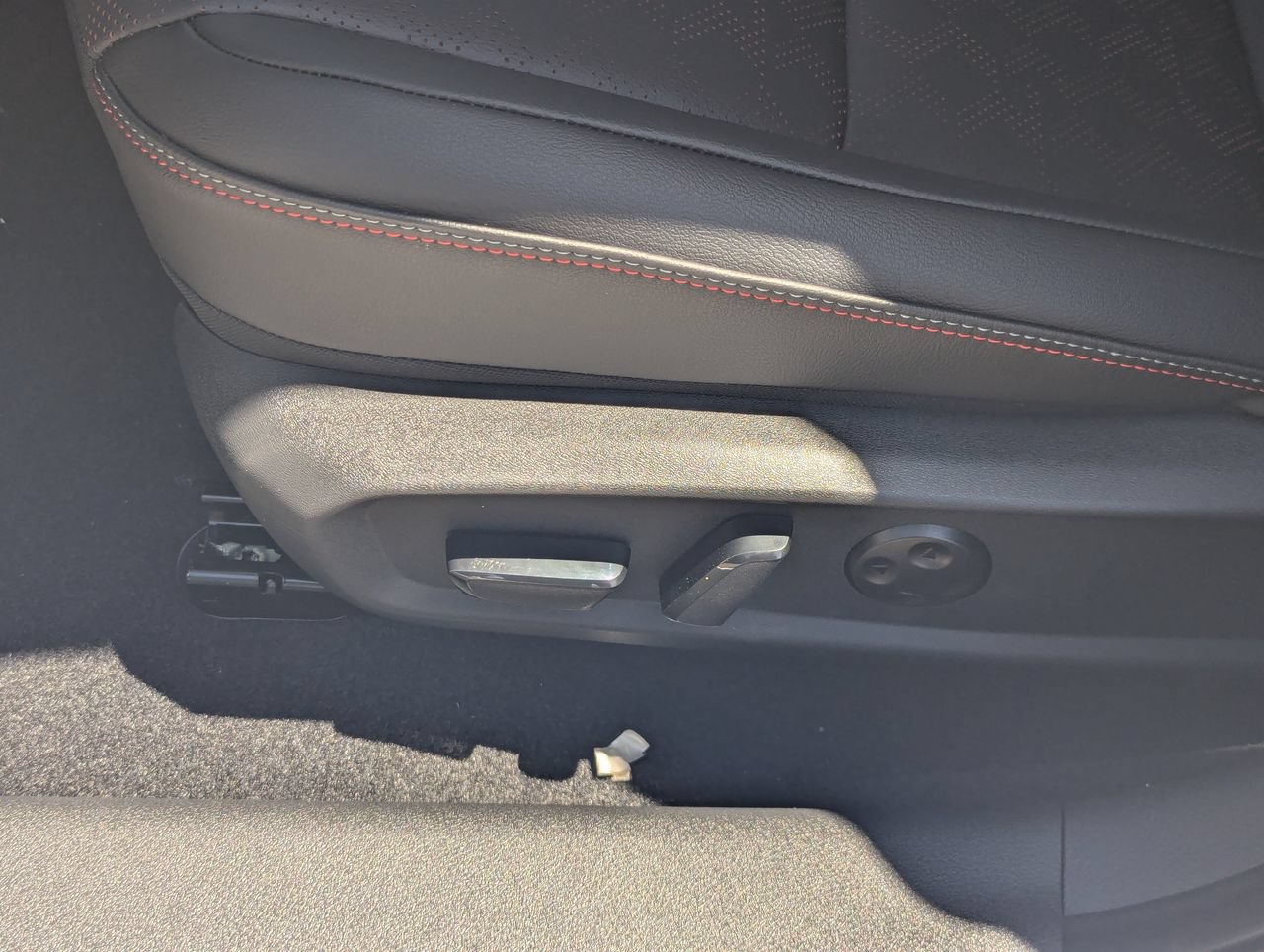 New 2026 Nissan Sentra SR w/ SR Premium Package FWD image 13