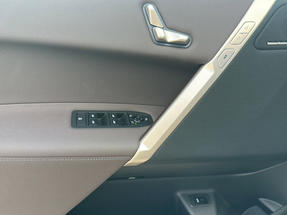 New 2026 BMW iX xDrive45 image 13