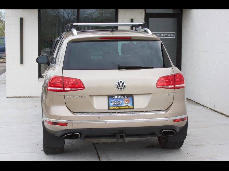 Used 2016 Volkswagen Touareg TDI AWD/4WD image 7
