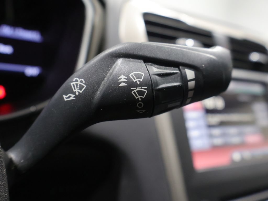 Used 2016 Ford Fusion SE w/ Equipment Group 202A FWD image 39
