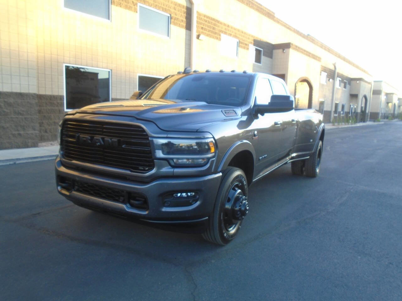 Used 2021 RAM 3500 Laramie w/ Night Edition image 8