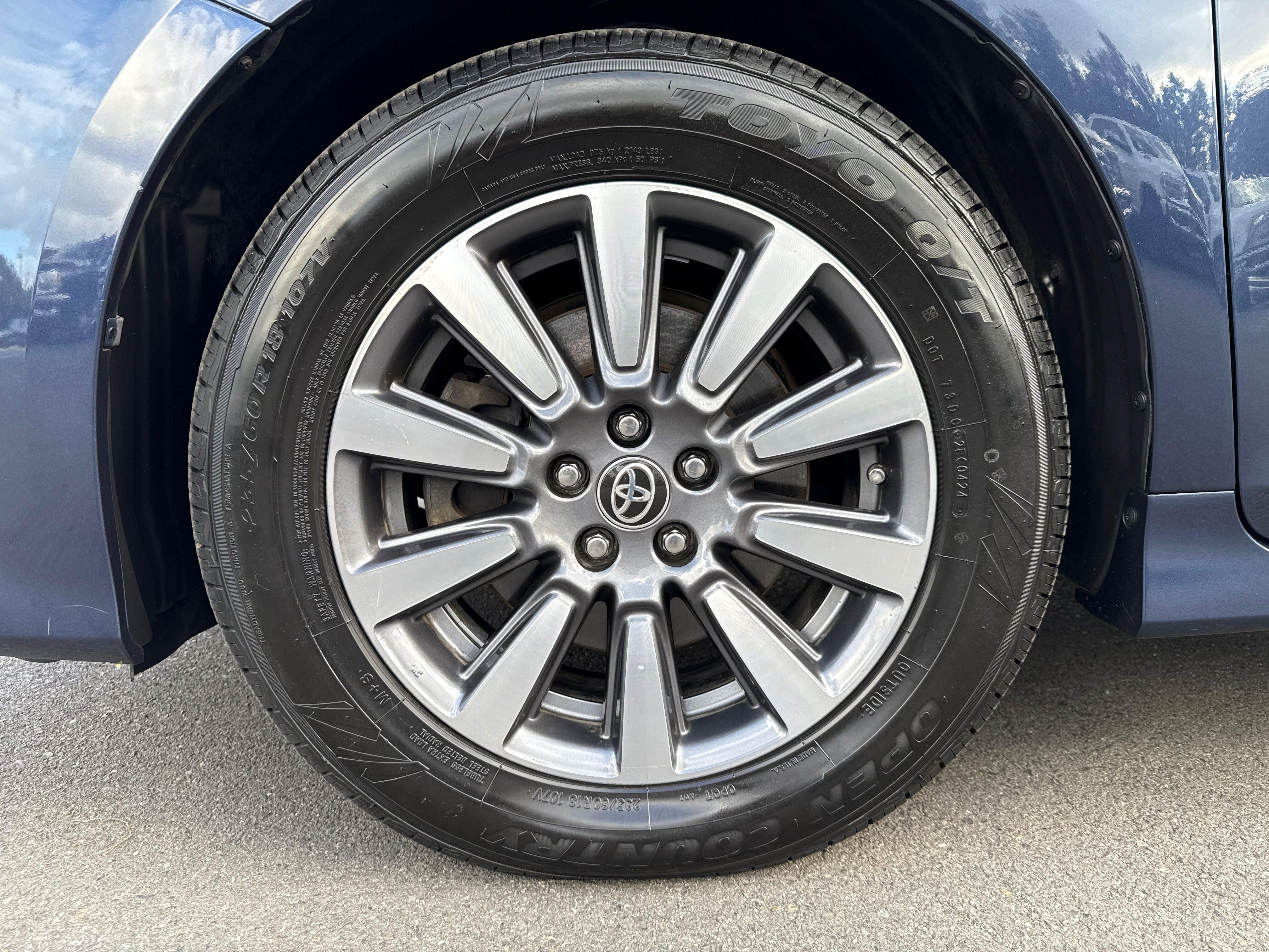 Used 2020 Toyota Sienna XLE AWD/4WD image 9
