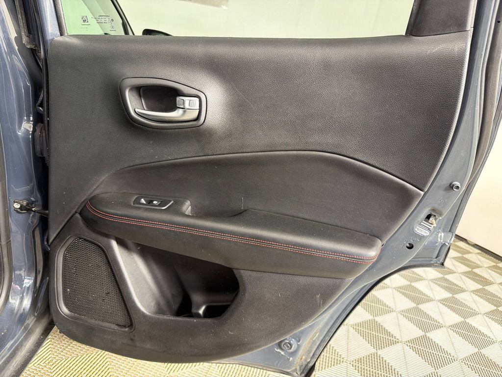 Used 2018 Jeep Compass Trailhawk w/ Leather Interior Group image 17