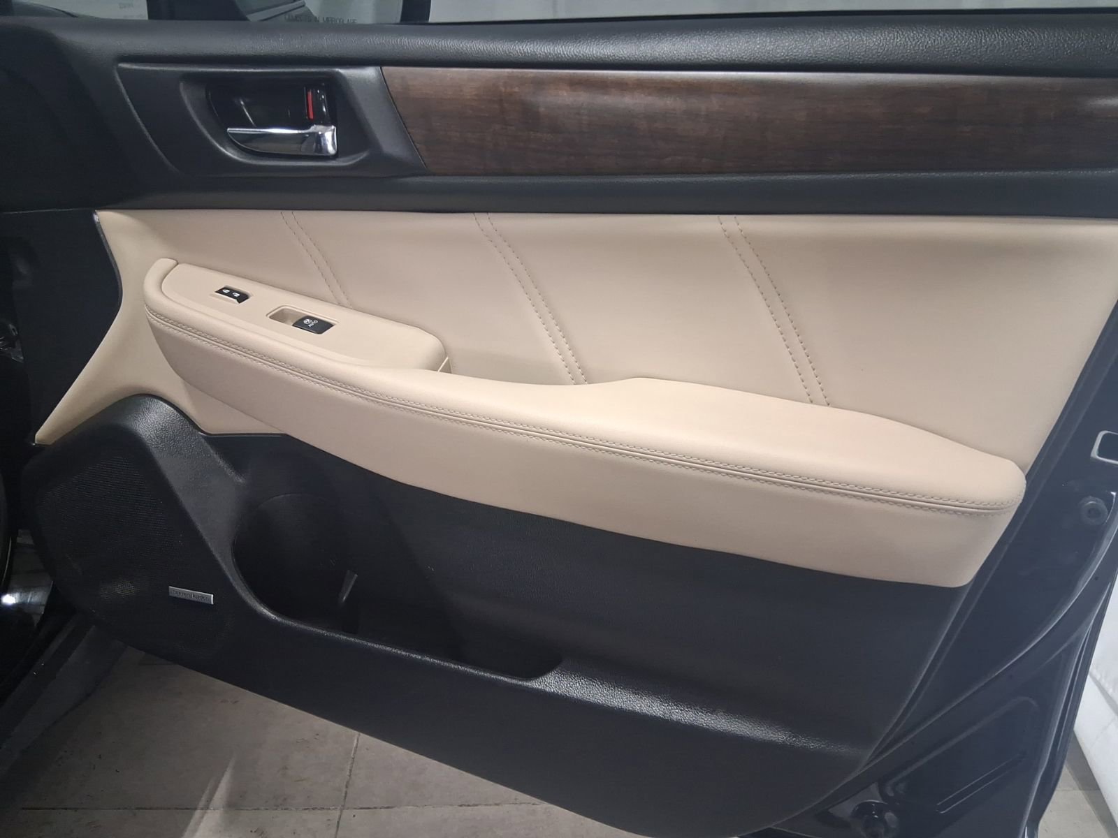 Used 2019 Subaru Outback 3.6R Limited w/ Popular Package #2 image 18