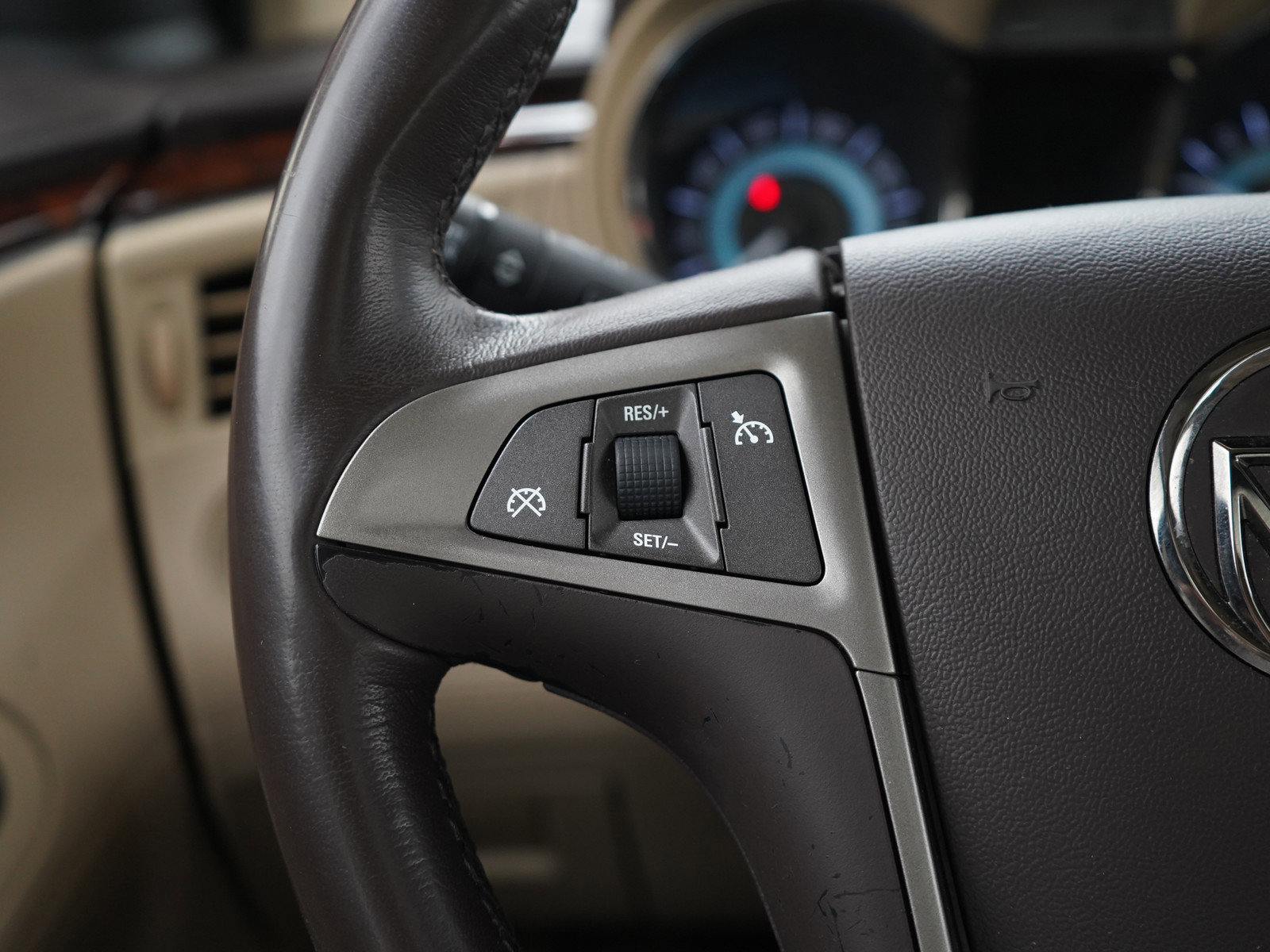 Used 2012 Buick LaCrosse Premium image 21