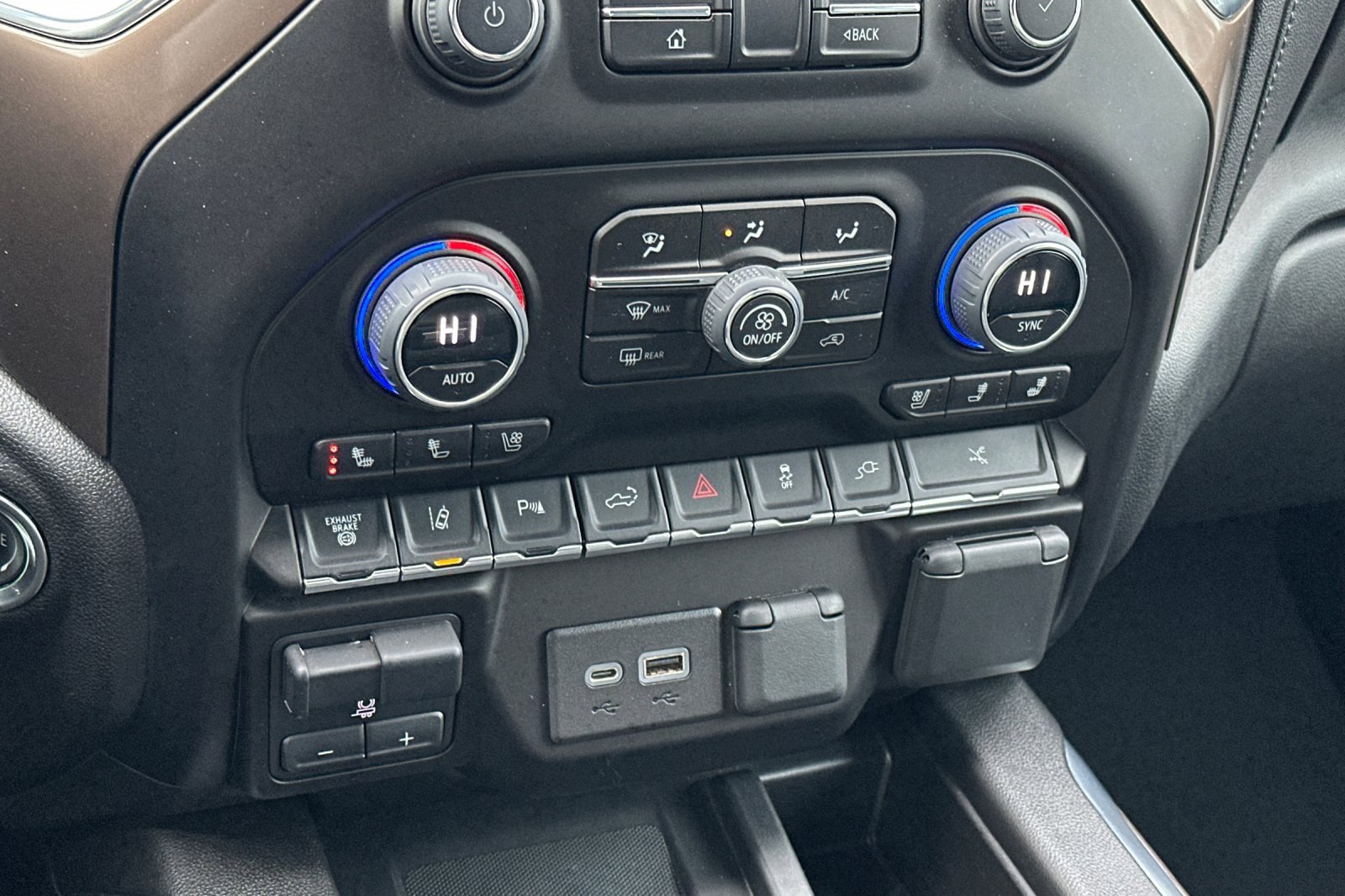 Used 2023 Chevrolet Silverado 3500 High Country image 20