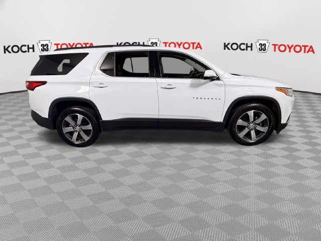 Used 2019 Chevrolet Traverse LT w/ LT Premium Package AWD/4WD image 9