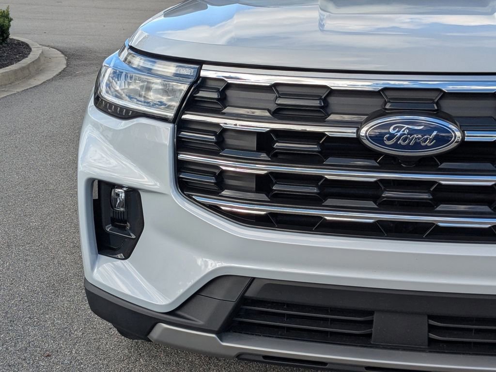 New 2026 Ford Explorer Active w/ Active Comfort Package image 10