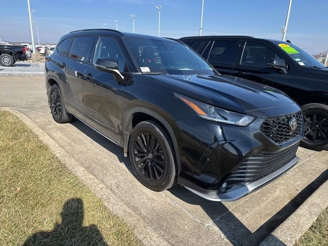 Used 2023 Toyota Highlander XSE image 12