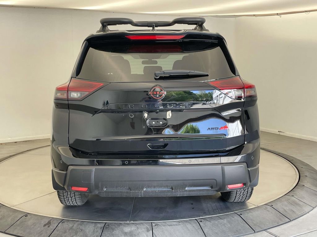 Used 2025 Nissan Rogue SV AWD/4WD image 6
