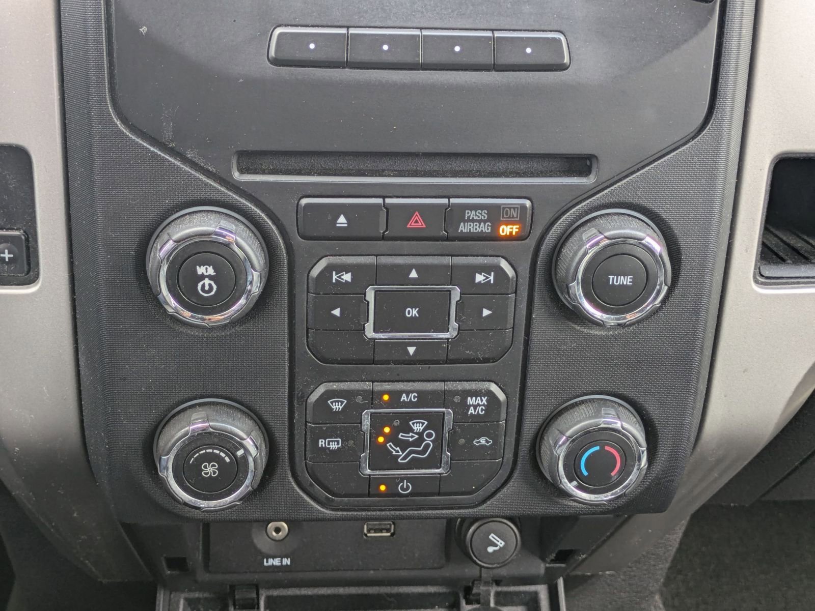 Used 2014 Ford F150 XLT w/ Equipment Group 302A Luxury image 14