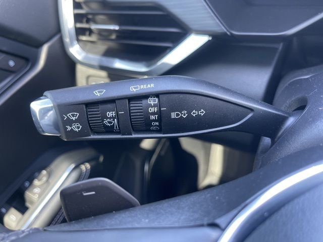 Used 2025 GMC Acadia Elevation image 24