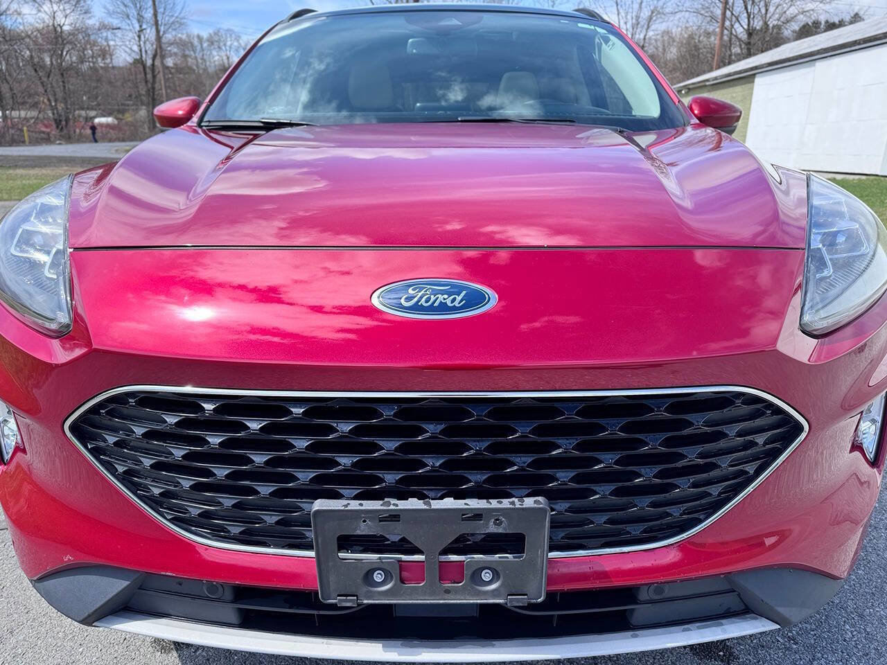 Used 2020 Ford Escape Titanium image 2