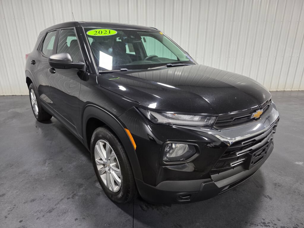 Used 2021 Chevrolet TrailBlazer LS FWD image 2