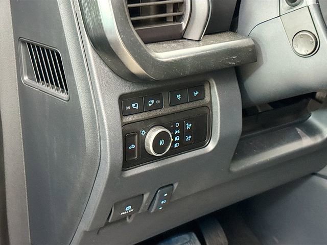 Used 2023 Ford F250 Lariat w/ Lariat Ultimate Package AWD/4WD image 10