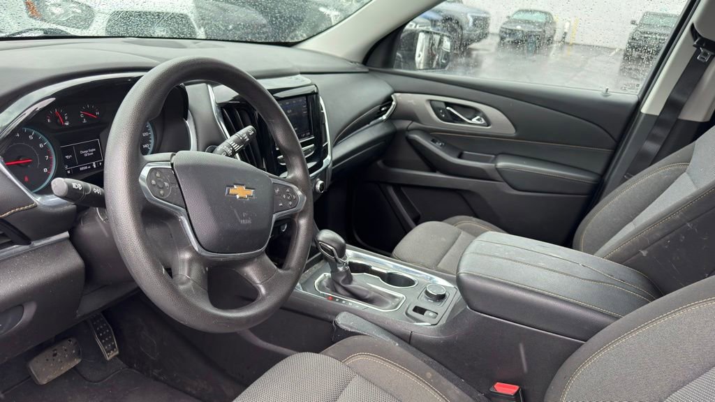 Used 2021 Chevrolet Traverse LS AWD/4WD image 9