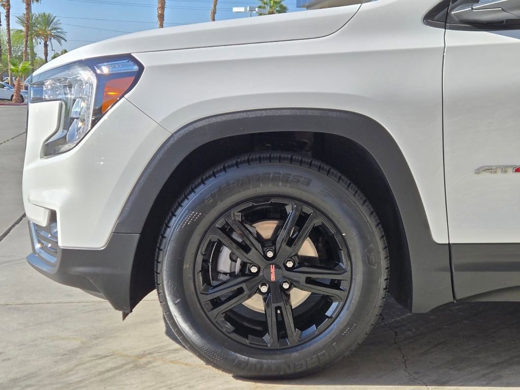 Used 2024 GMC Terrain AT4 AWD/4WD image 11