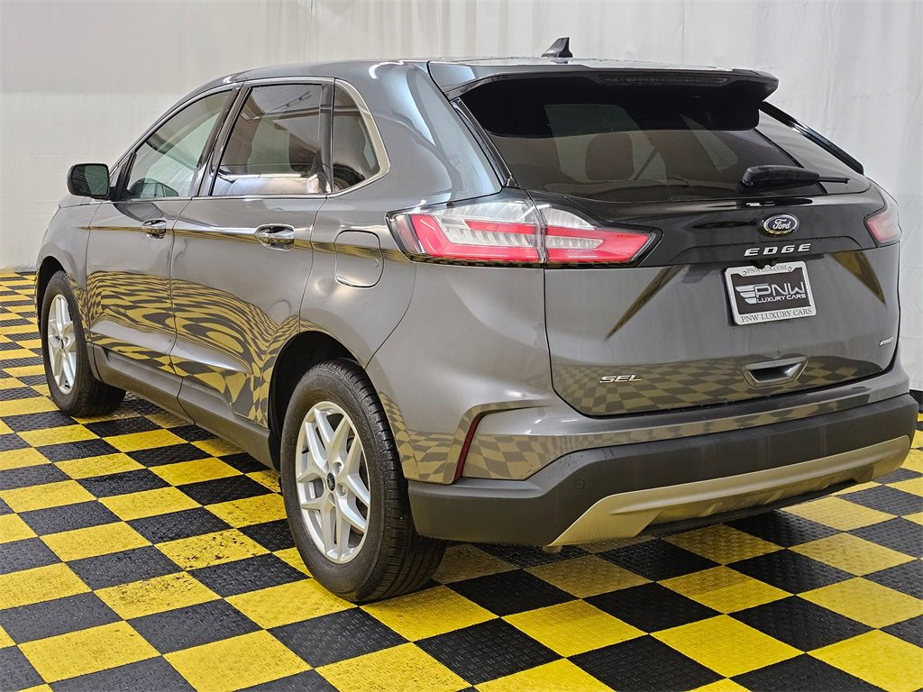 Used 2021 Ford Edge SEL w/ Cargo Accessory Package image 5