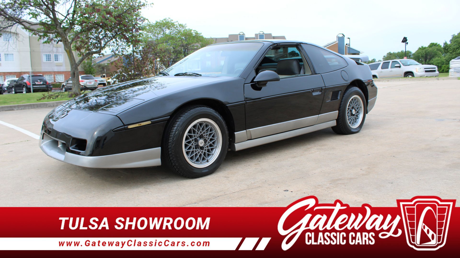 Used 1987 Pontiac Fiero GT RWD image 1