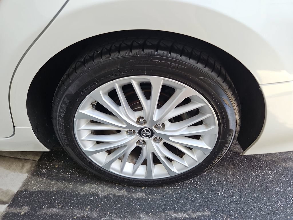 Used 2018 Toyota Camry XLE w/ Audio Package FWD image 34