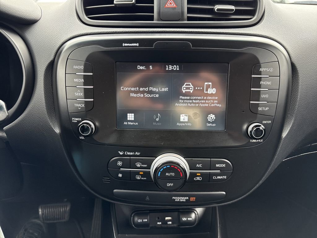 Used 2018 Kia Soul + FWD image 16