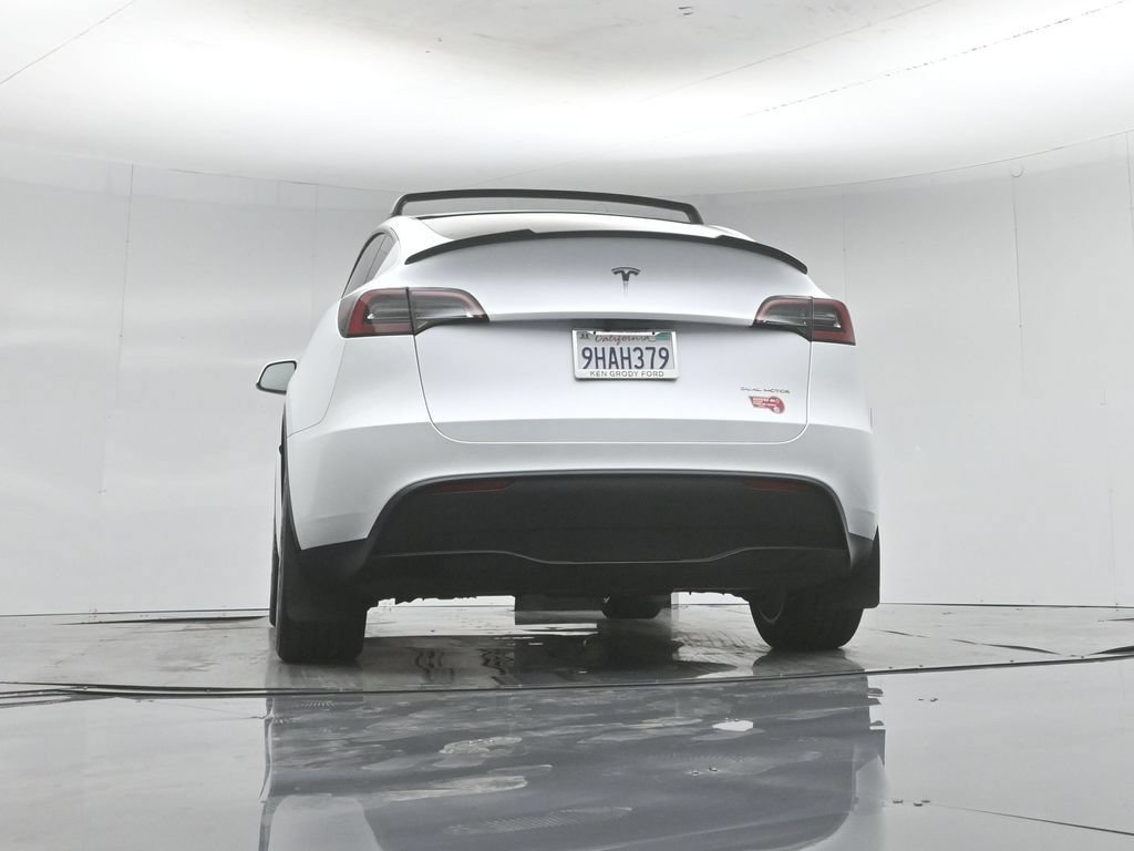 Used 2023 Tesla Model Y Long Range AWD/4WD image 46
