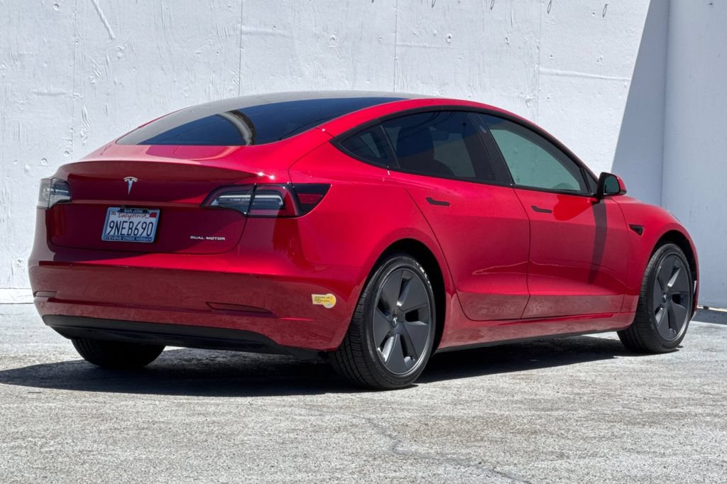 Used 2022 Tesla Model 3 Long Range AWD/4WD image 3