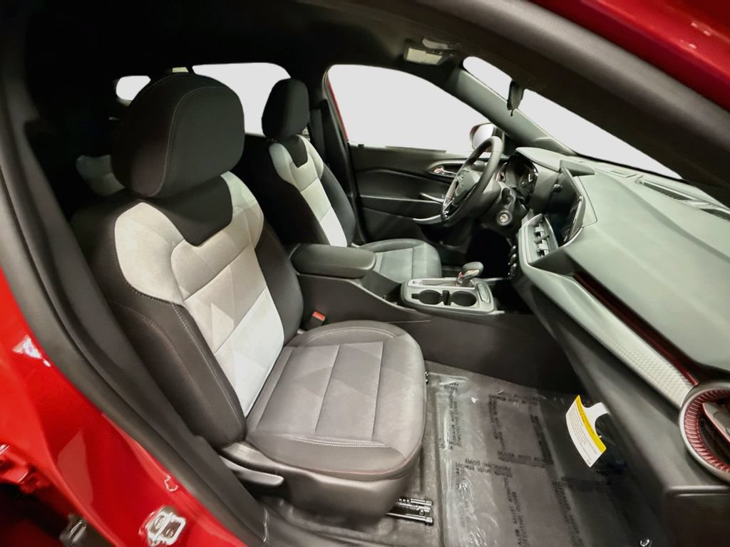 New 2026 Chevrolet Trax RS w/ Driver Confidence Package FWD image 28