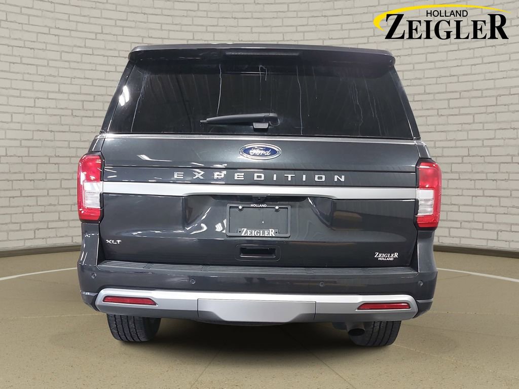 Used 2024 Ford Expedition XLT AWD/4WD image 6