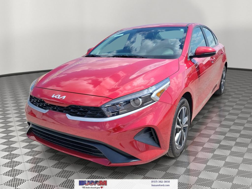 Used 2023 Kia Forte LXS w/ LXS Technology Package FWD image 2