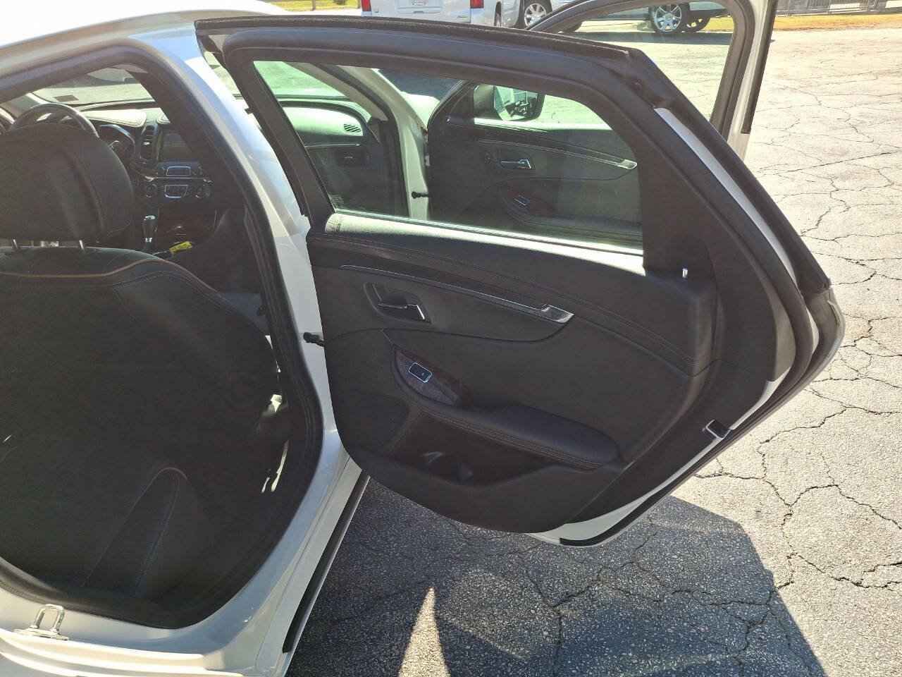 Used 2014 Chevrolet Impala LTZ FWD image 25